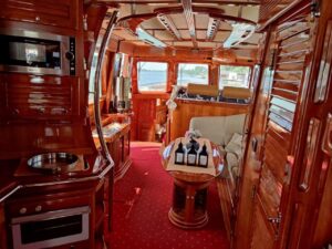 Belgrade Bachelor vip yacht